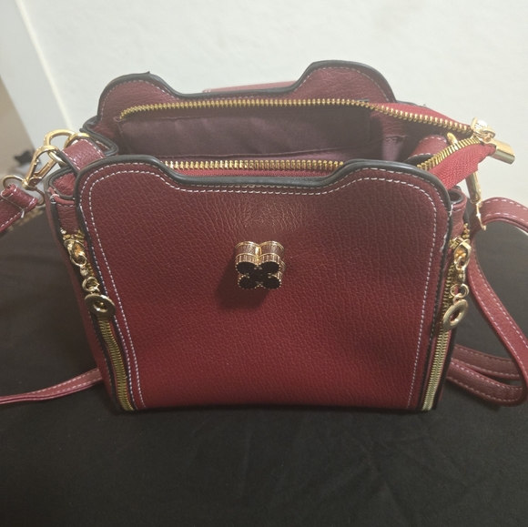 Temu Vintage Crossbody Tote /Shoulder w/ Adjustable Strap Color- Red - Picture 5 of 7